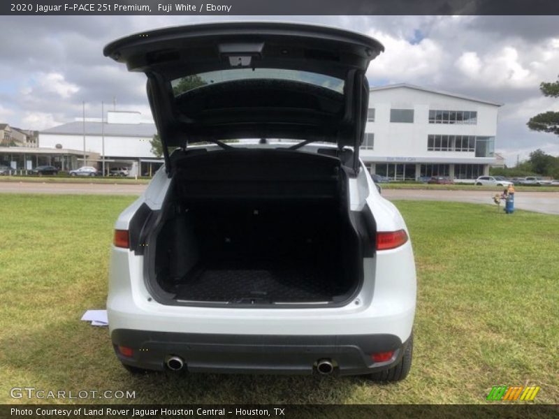 Fuji White / Ebony 2020 Jaguar F-PACE 25t Premium