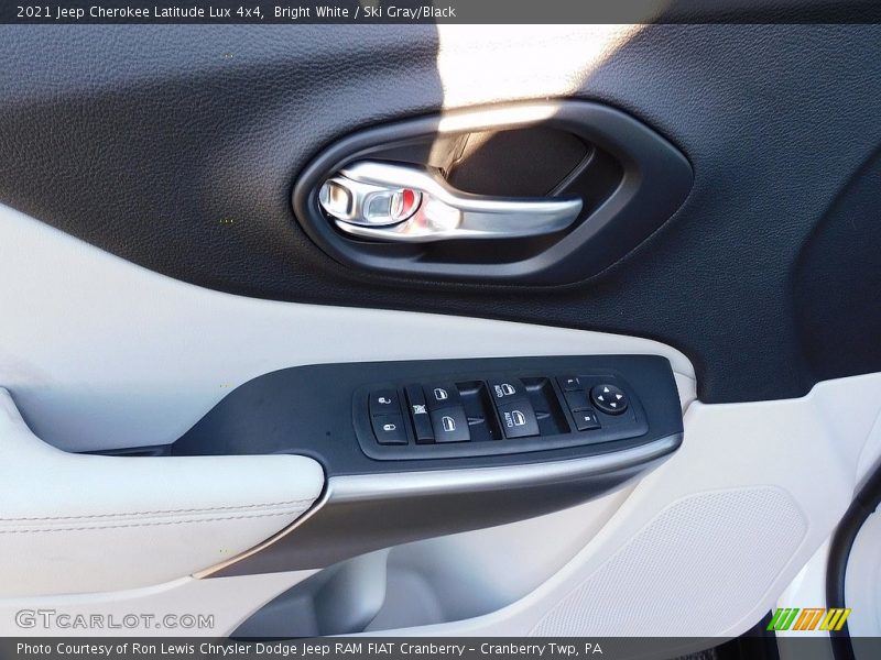Bright White / Ski Gray/Black 2021 Jeep Cherokee Latitude Lux 4x4