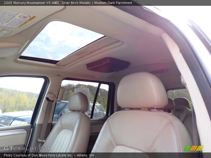 Silver Birch Metallic / Medium Dark Parchment 2005 Mercury Mountaineer V6 AWD