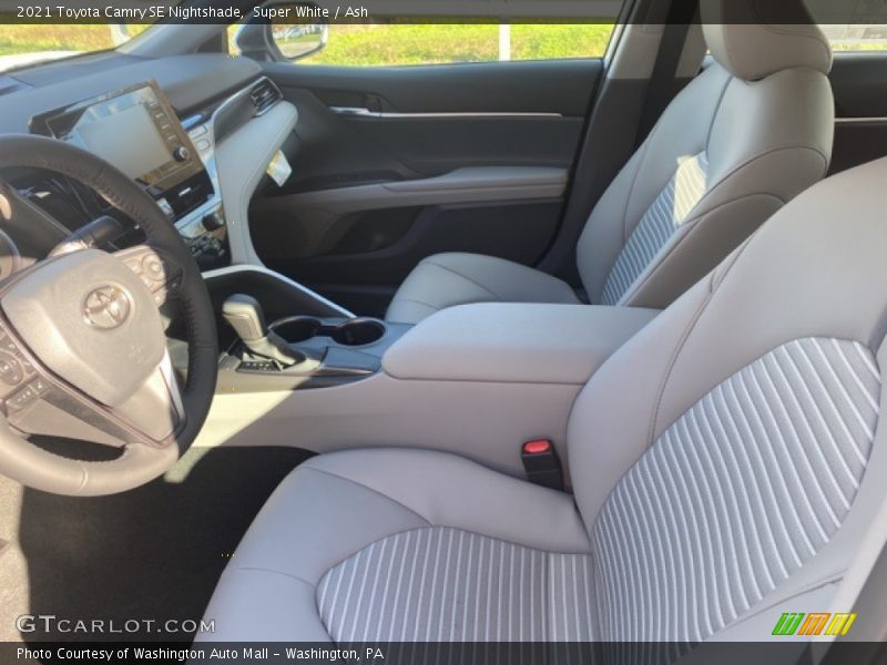 Super White / Ash 2021 Toyota Camry SE Nightshade