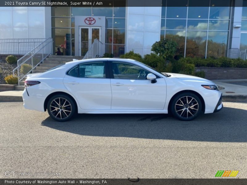 Super White / Ash 2021 Toyota Camry SE Nightshade