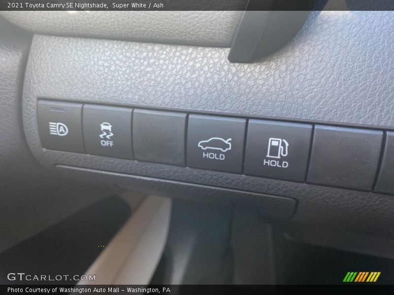 Super White / Ash 2021 Toyota Camry SE Nightshade