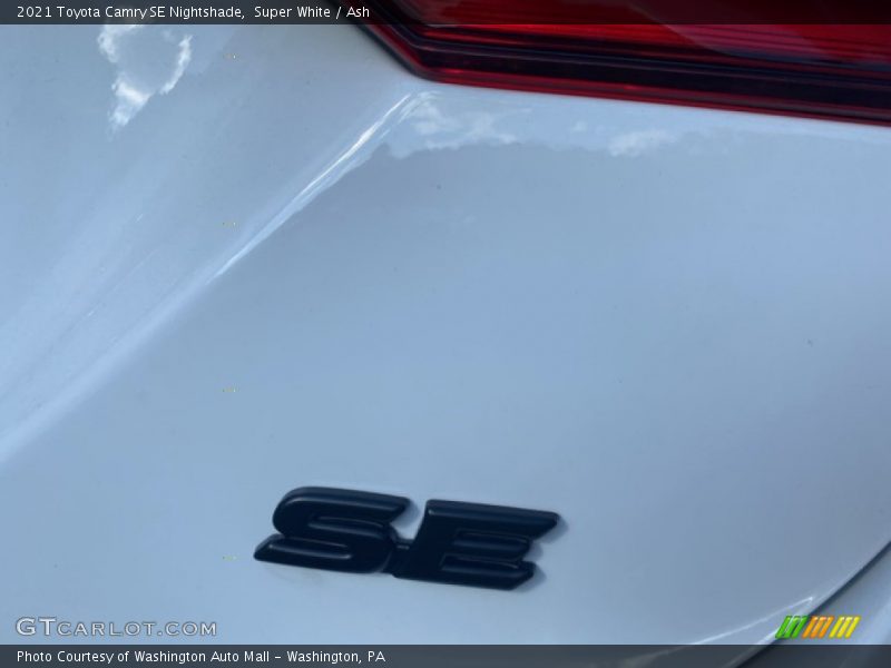 Super White / Ash 2021 Toyota Camry SE Nightshade