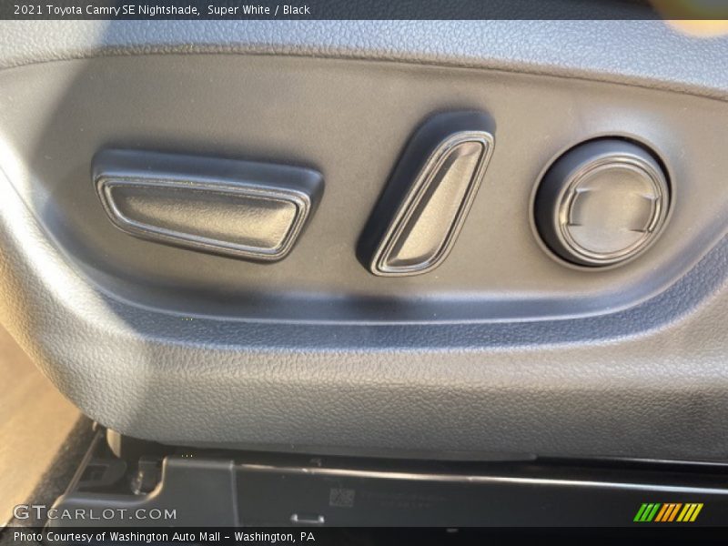 Super White / Black 2021 Toyota Camry SE Nightshade