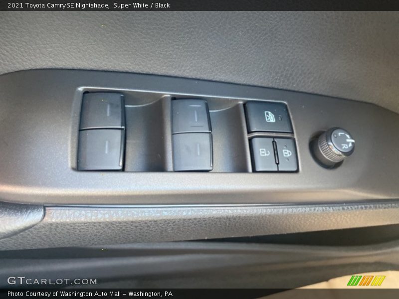 Super White / Black 2021 Toyota Camry SE Nightshade