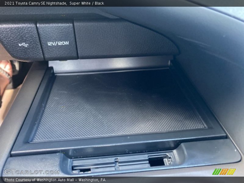 Super White / Black 2021 Toyota Camry SE Nightshade