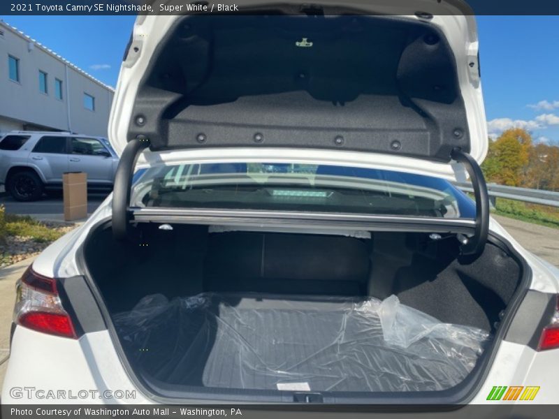 Super White / Black 2021 Toyota Camry SE Nightshade