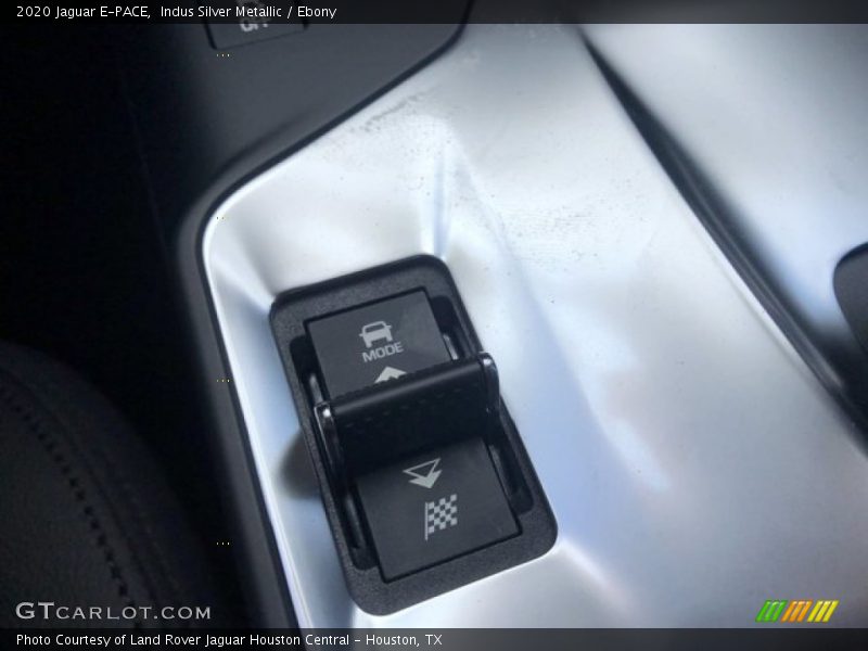 Indus Silver Metallic / Ebony 2020 Jaguar E-PACE
