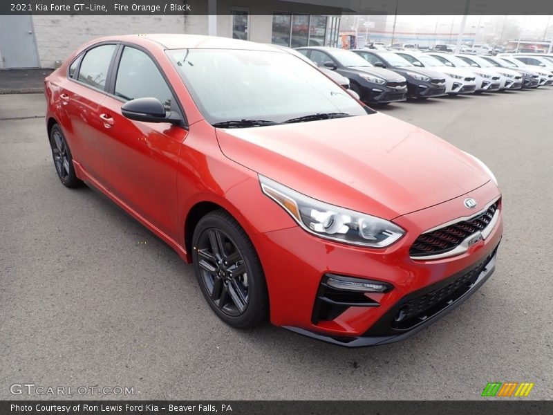 Front 3/4 View of 2021 Forte GT-Line