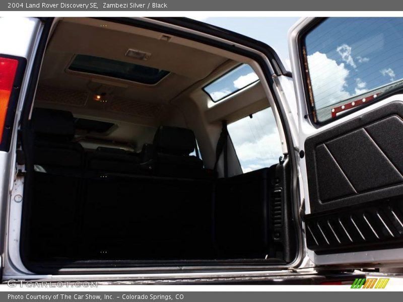Zambezi Silver / Black 2004 Land Rover Discovery SE