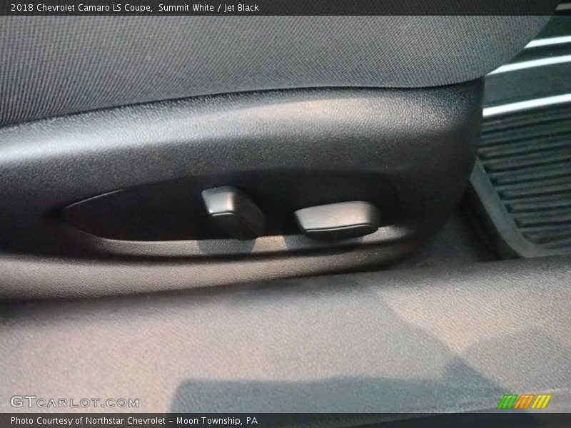 Summit White / Jet Black 2018 Chevrolet Camaro LS Coupe