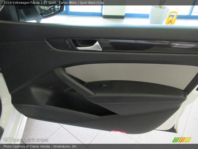 Door Panel of 2014 Passat 1.8T Sport