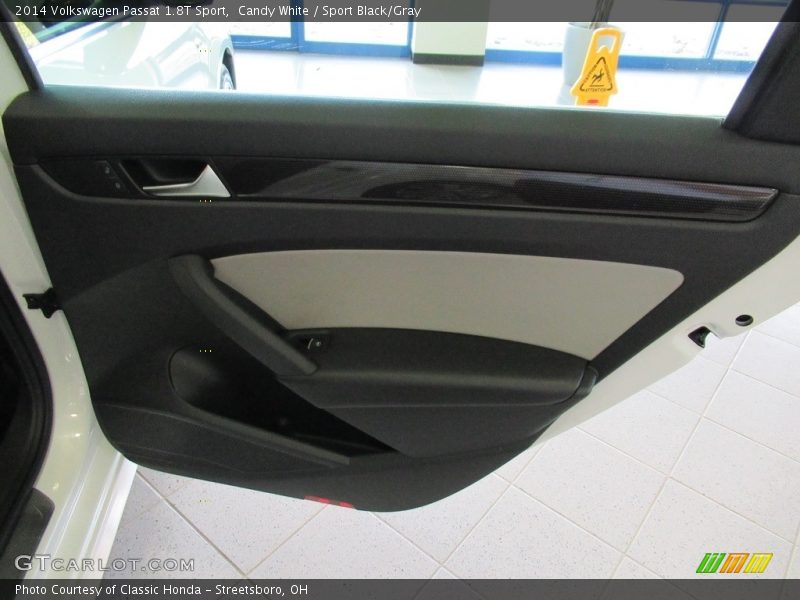 Door Panel of 2014 Passat 1.8T Sport