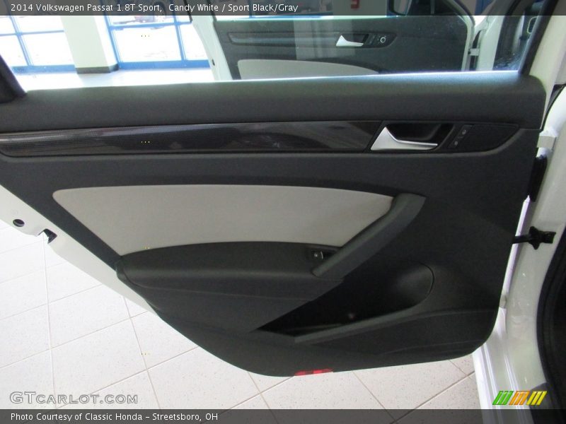 Door Panel of 2014 Passat 1.8T Sport