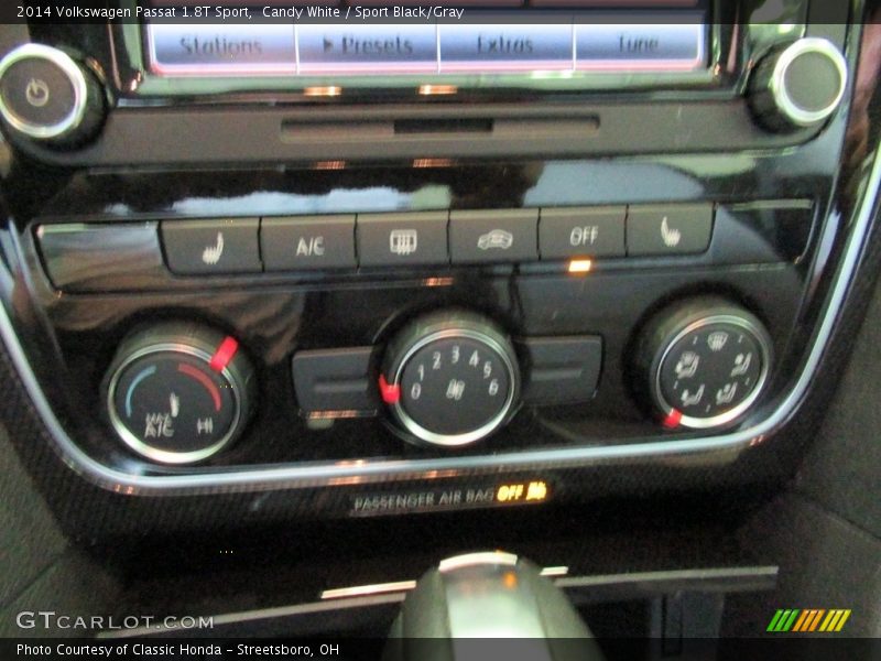 Candy White / Sport Black/Gray 2014 Volkswagen Passat 1.8T Sport