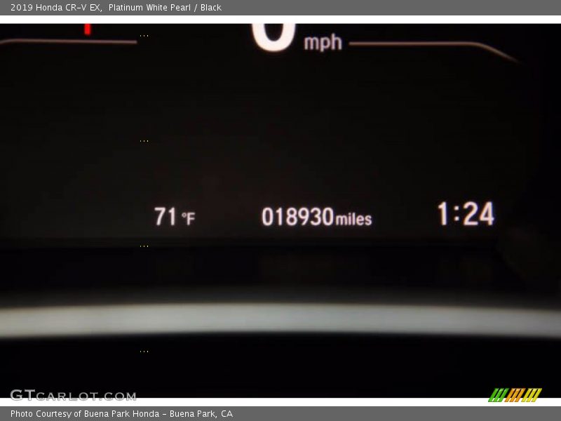 Platinum White Pearl / Black 2019 Honda CR-V EX