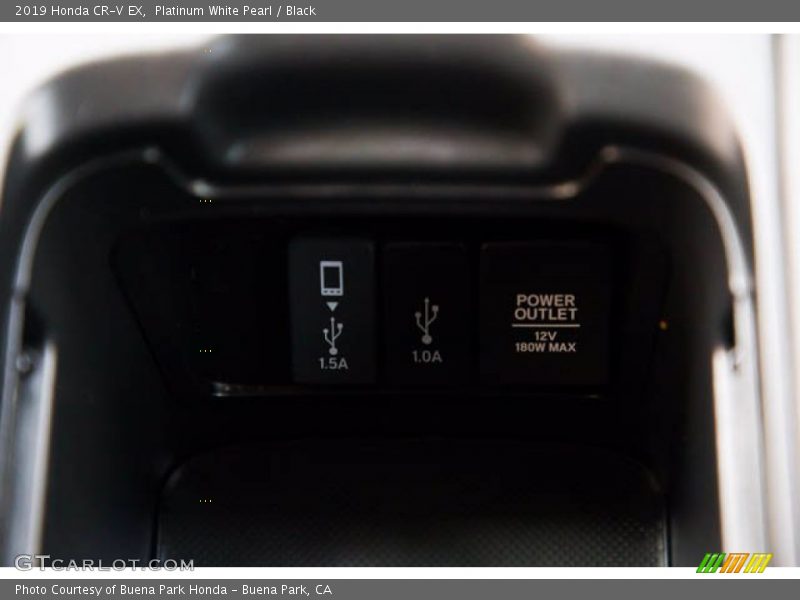 Platinum White Pearl / Black 2019 Honda CR-V EX