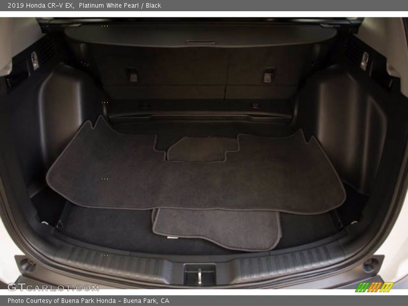 Platinum White Pearl / Black 2019 Honda CR-V EX