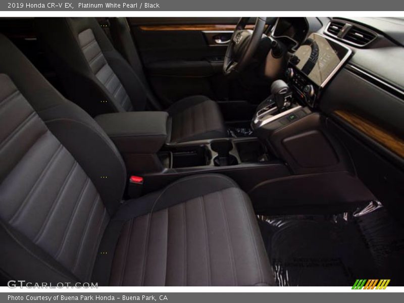 Platinum White Pearl / Black 2019 Honda CR-V EX