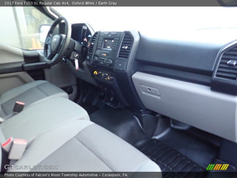 Oxford White / Earth Gray 2017 Ford F150 XL Regular Cab 4x4