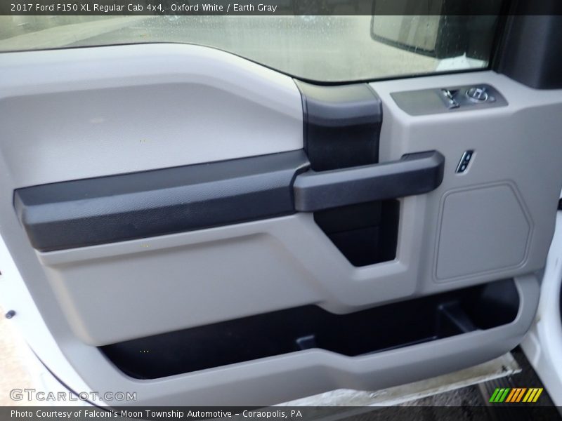 Oxford White / Earth Gray 2017 Ford F150 XL Regular Cab 4x4