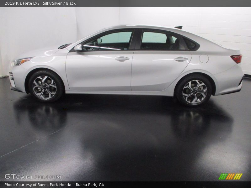 Silky Silver / Black 2019 Kia Forte LXS
