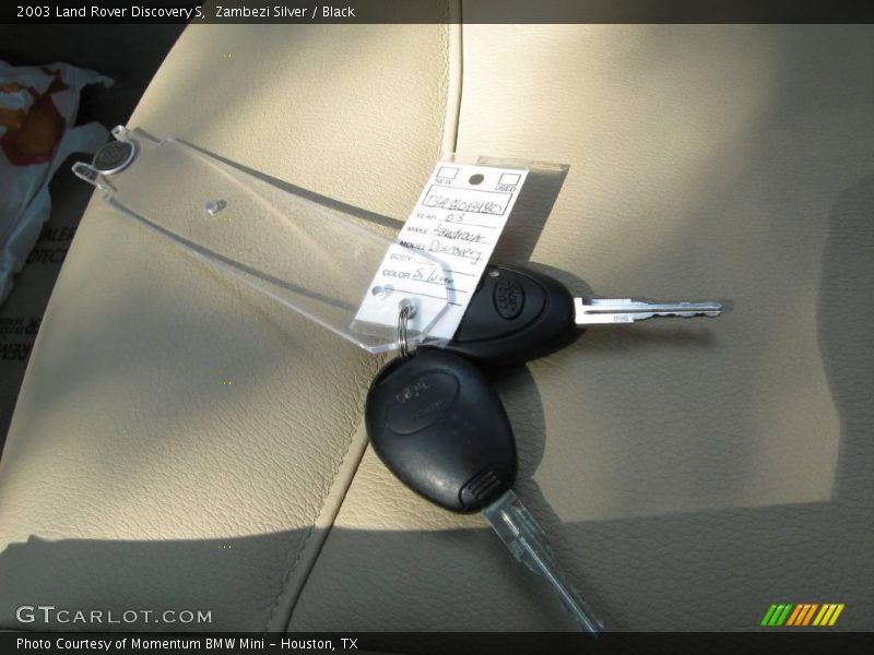 Zambezi Silver / Black 2003 Land Rover Discovery S