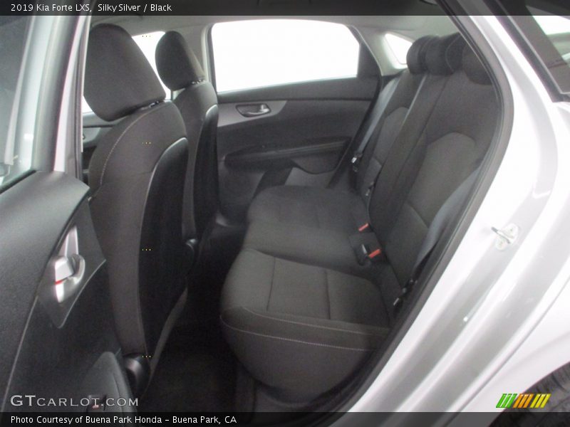 Silky Silver / Black 2019 Kia Forte LXS
