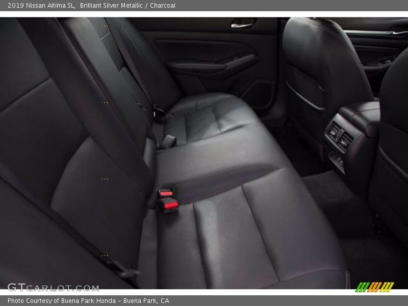 Brilliant Silver Metallic / Charcoal 2019 Nissan Altima SL