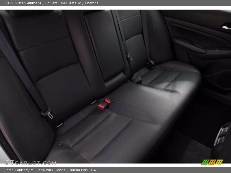 Brilliant Silver Metallic / Charcoal 2019 Nissan Altima SL