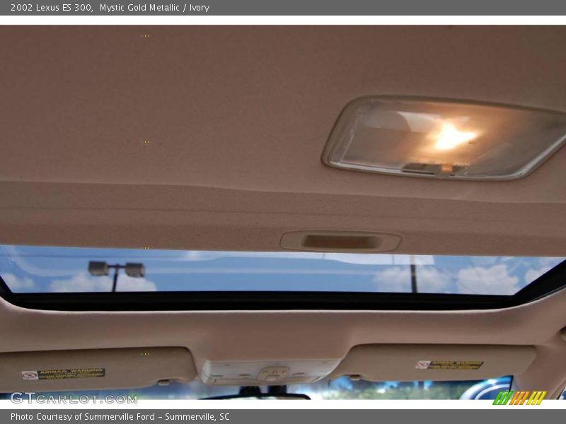 Mystic Gold Metallic / Ivory 2002 Lexus ES 300
