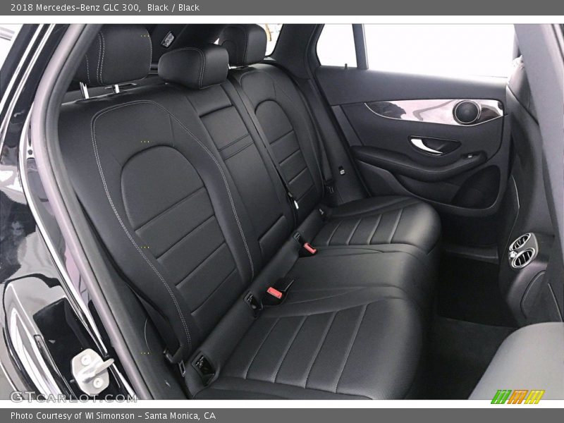 Black / Black 2018 Mercedes-Benz GLC 300