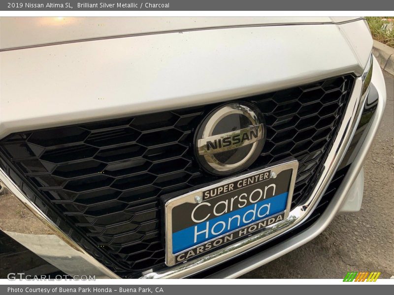 Brilliant Silver Metallic / Charcoal 2019 Nissan Altima SL