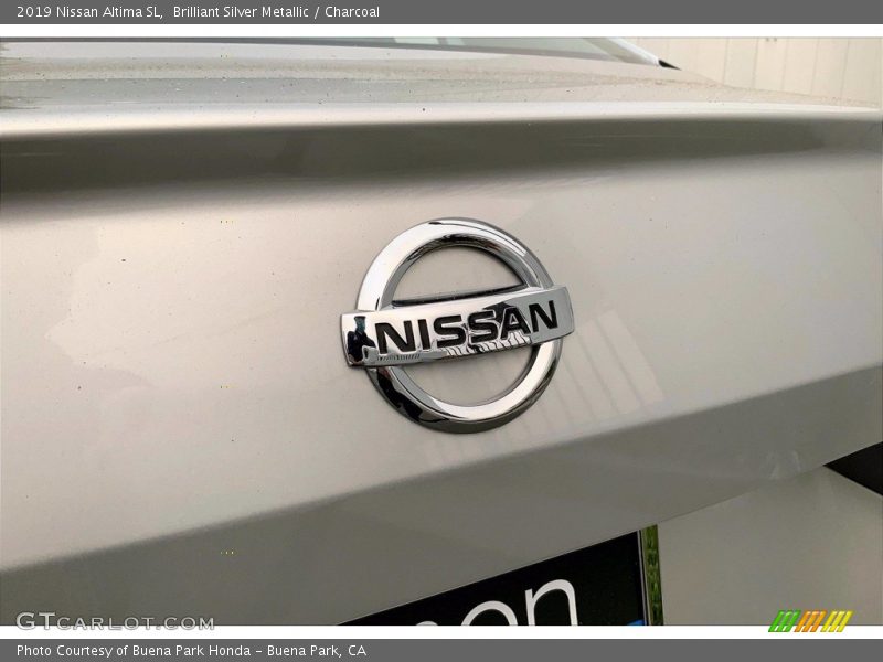 Brilliant Silver Metallic / Charcoal 2019 Nissan Altima SL