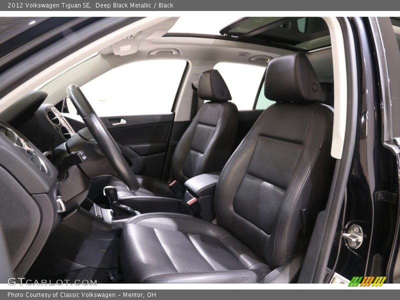 Deep Black Metallic / Black 2012 Volkswagen Tiguan SE