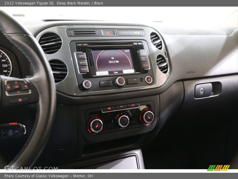 Deep Black Metallic / Black 2012 Volkswagen Tiguan SE