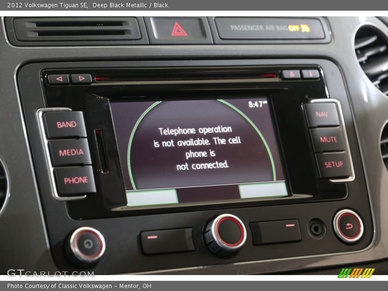 Deep Black Metallic / Black 2012 Volkswagen Tiguan SE