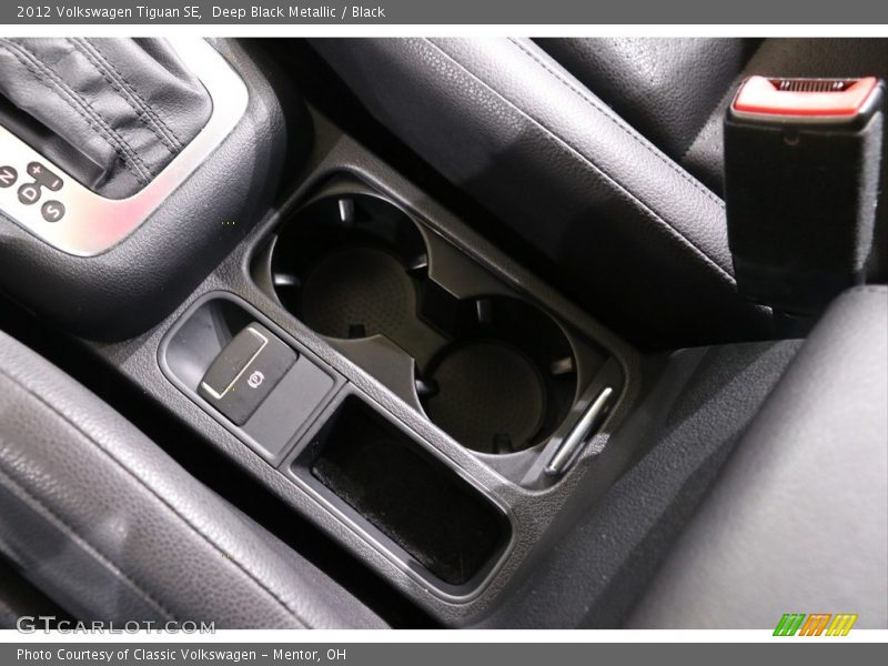 Deep Black Metallic / Black 2012 Volkswagen Tiguan SE