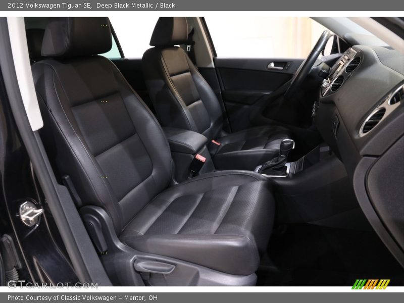 Deep Black Metallic / Black 2012 Volkswagen Tiguan SE