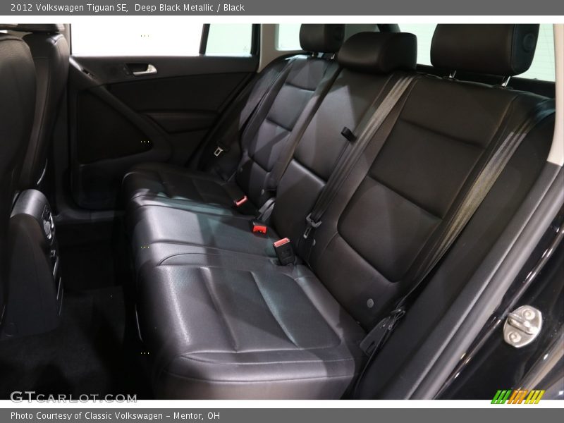 Deep Black Metallic / Black 2012 Volkswagen Tiguan SE