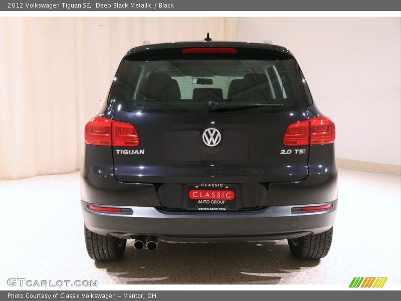 Deep Black Metallic / Black 2012 Volkswagen Tiguan SE