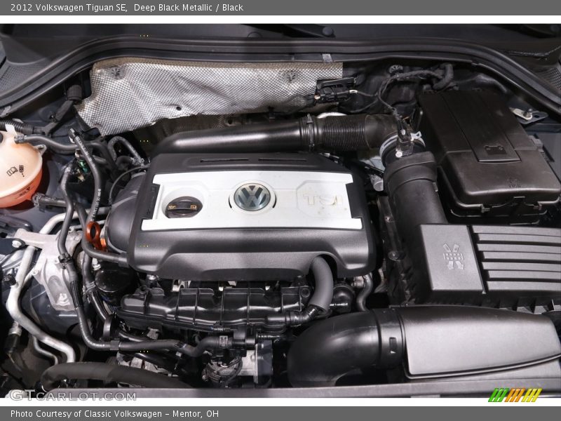 Deep Black Metallic / Black 2012 Volkswagen Tiguan SE