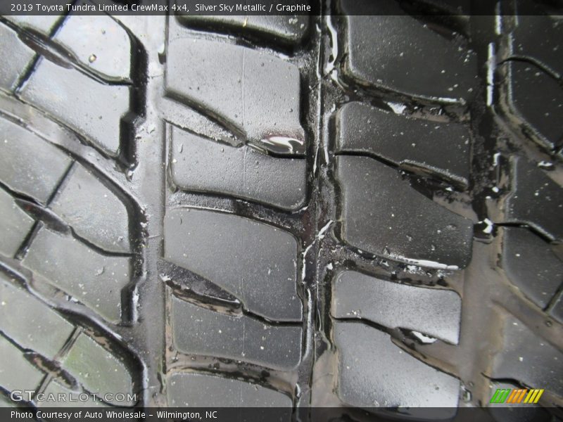 Silver Sky Metallic / Graphite 2019 Toyota Tundra Limited CrewMax 4x4