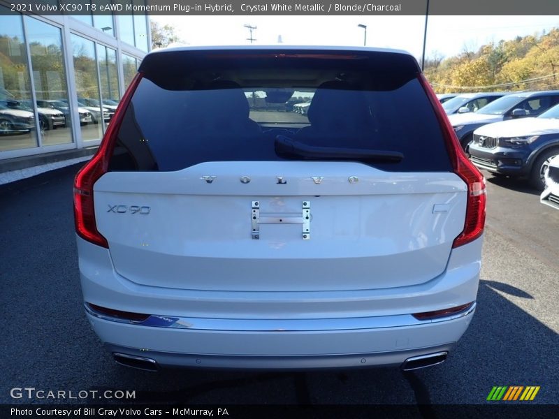 Crystal White Metallic / Blonde/Charcoal 2021 Volvo XC90 T8 eAWD Momentum Plug-in Hybrid