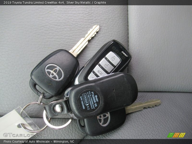 Silver Sky Metallic / Graphite 2019 Toyota Tundra Limited CrewMax 4x4