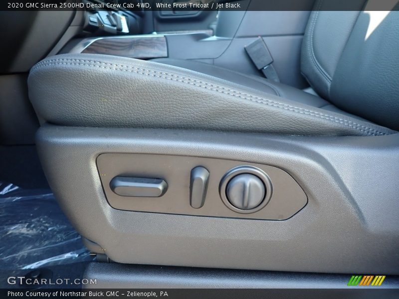 White Frost Tricoat / Jet Black 2020 GMC Sierra 2500HD Denali Crew Cab 4WD