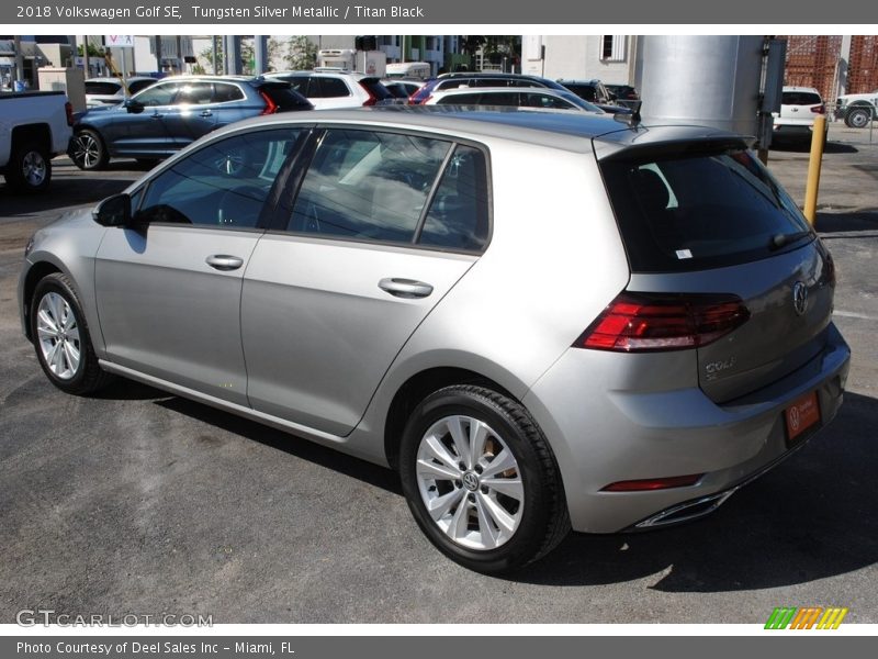 Tungsten Silver Metallic / Titan Black 2018 Volkswagen Golf SE