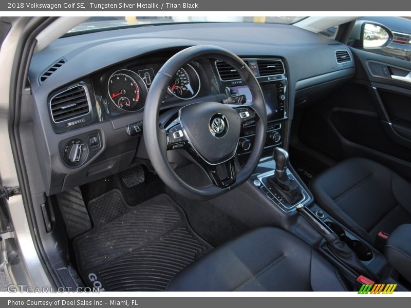 Tungsten Silver Metallic / Titan Black 2018 Volkswagen Golf SE