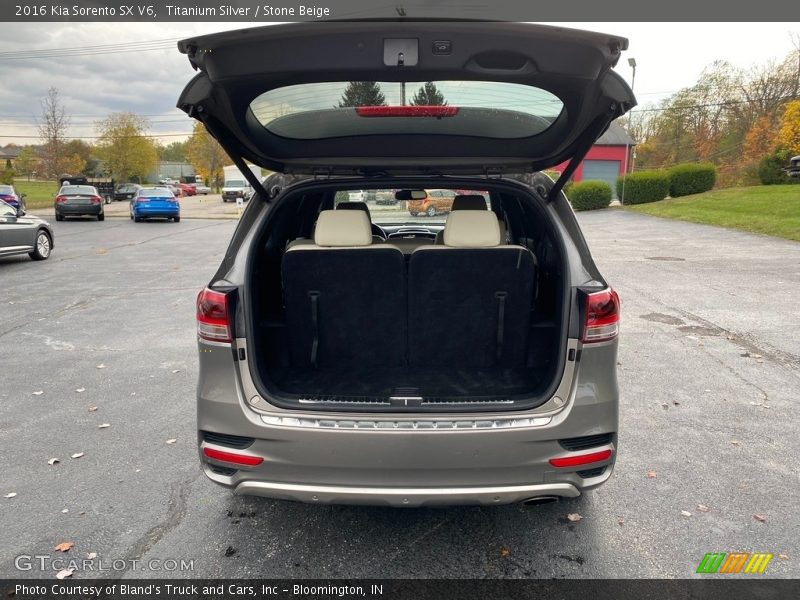 Titanium Silver / Stone Beige 2016 Kia Sorento SX V6