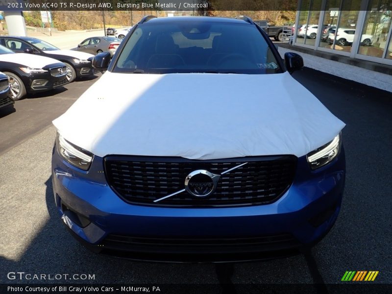 Bursting Blue Metallic / Charcoal 2021 Volvo XC40 T5 R-Design AWD